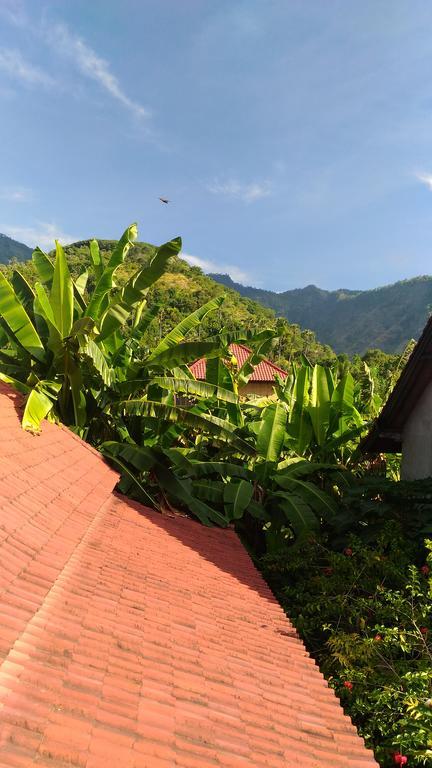 Santa Fe Homestay & Warong Amed Exterior foto